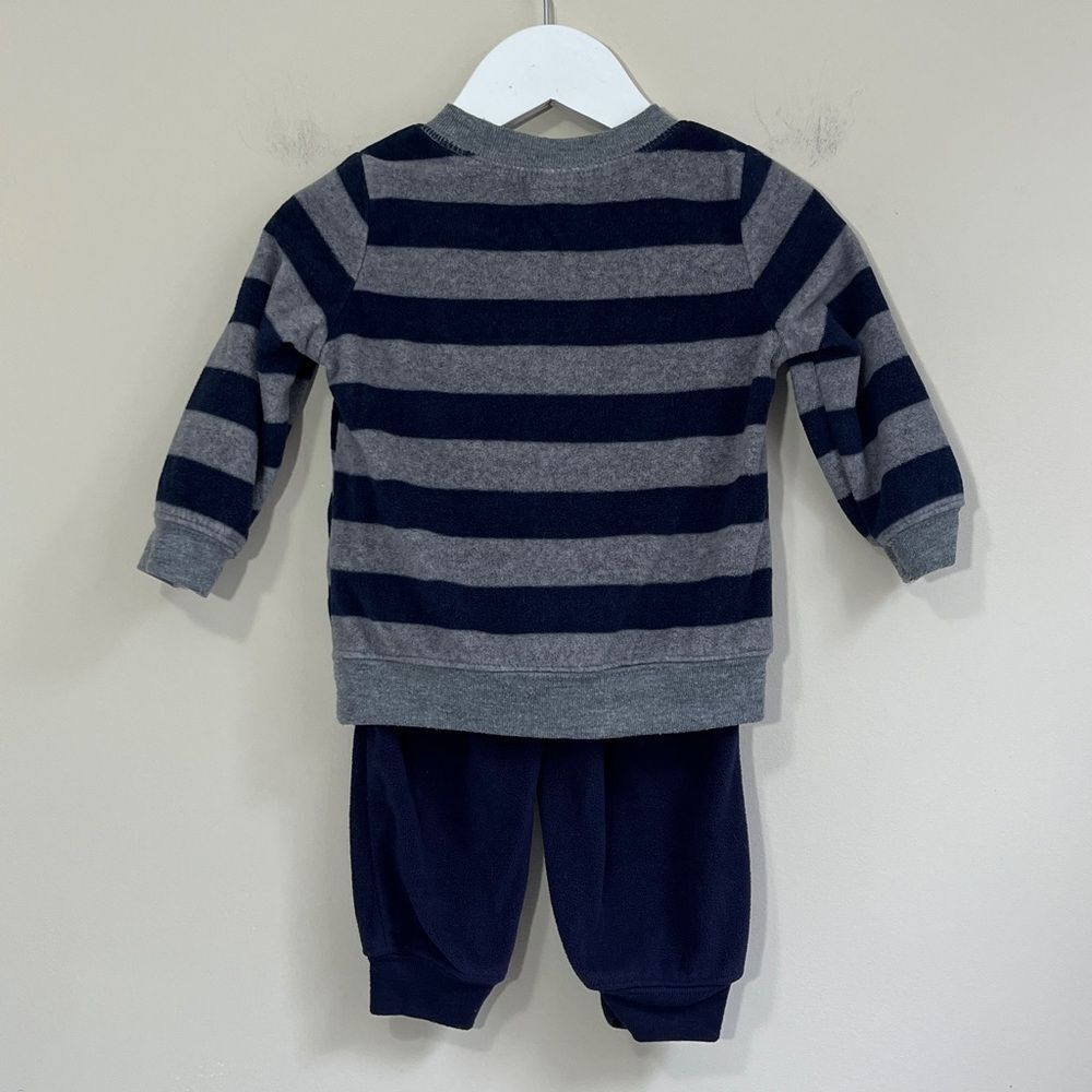 Carter’s Child of Mine Baby Boy Fleece Outfit Size 12 months - Picture 3 of 5